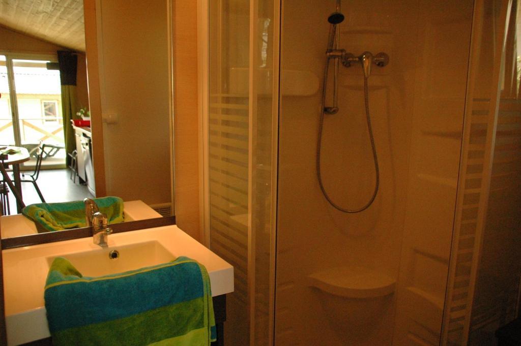 La Lande Du Moulin Sulniac Room photo